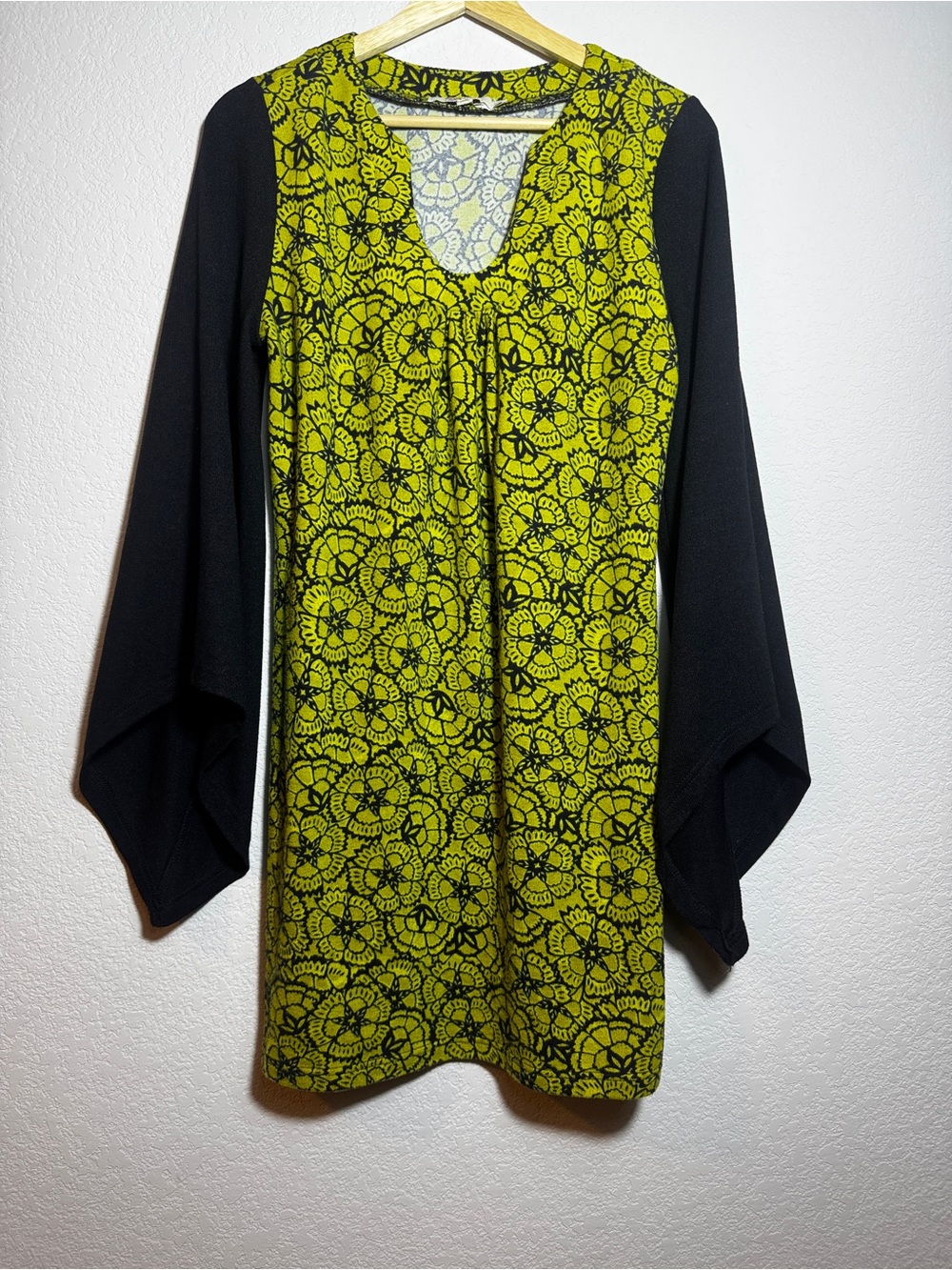 Aryeh Tunic Dress Womens L Chartreuse Black Floral Boho Long Sleeve Mini